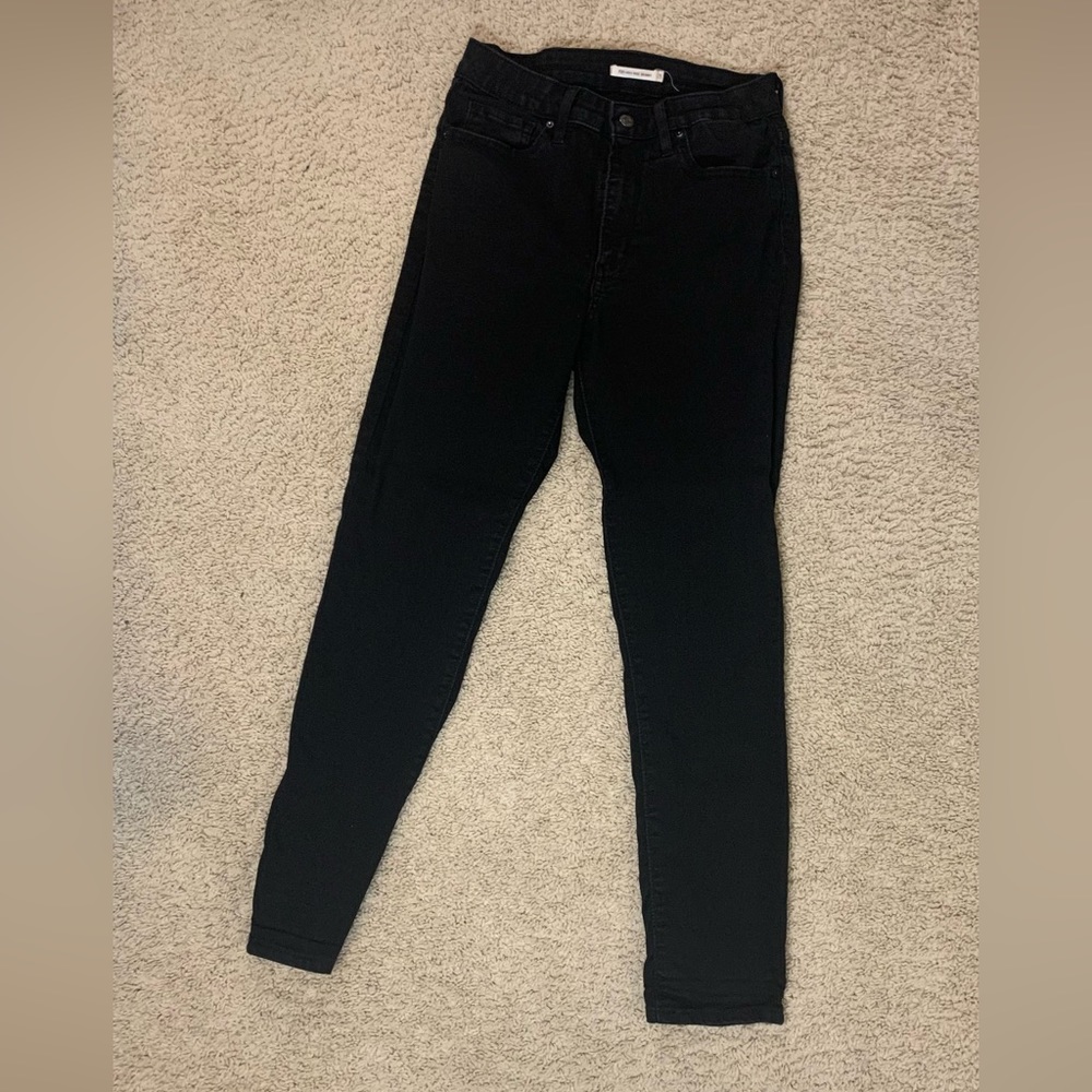 Black Levi’s Jeans